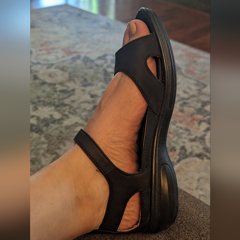 Revere Black Sandals Sporty Design